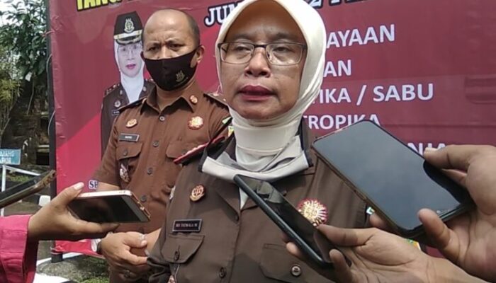 Kasus Asusila Juara Kedua, Alamat Kesadaran Hukum Masyarakat Rendah