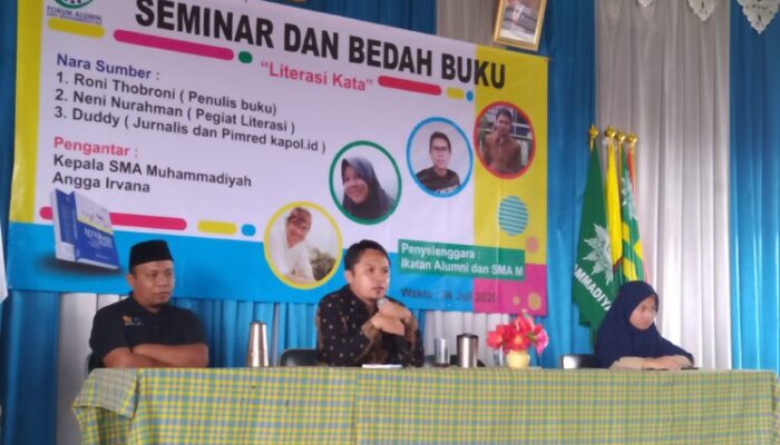 Forum Alumni SMA Muhammadiyah Singaparna Bedah Buku “Literasi Kata”