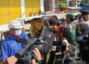 TNI/Polri di Sumedang, Bagikan Ribuan Masker dan Paket Sembako