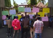 Warga Protes Karut-marut BPNT