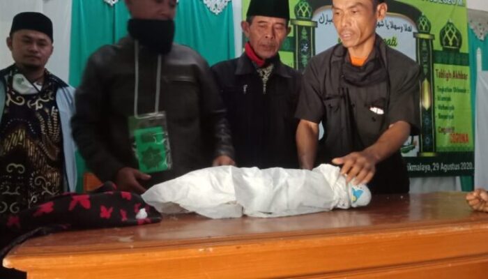 Lomba Mengurusi Jenazah Meriahkan Perayaan Tahun Baru 1442 Hijriah di Desa Singasari