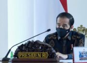 Jokowi Sebut Indonesia di Ambang Jurang Resesi