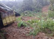 Rumah Tertimbun Longsoran, Lima Orang Penghuninya Selamat