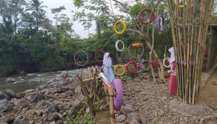 Segarnya Niis di Batu Bangkong Citanduy