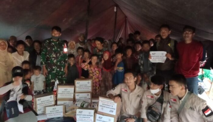 Tujuh KK Desa Wangunsari Bertahan di Tenda Pengungsian