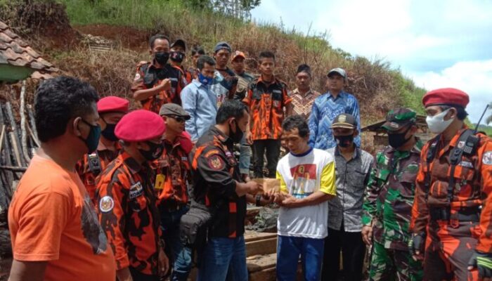 PP Bojonggambir Bantu Korban Kebakaran