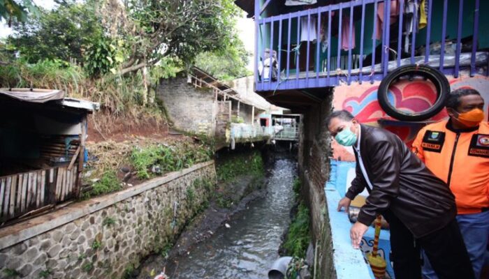 Banjir Cibadak, Dinsosnangkis Kota Bandung Salurkan Bantuan