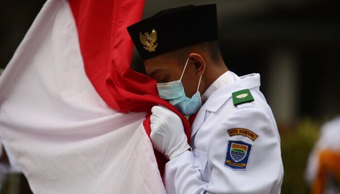 Anggota Paskibra Kota Bandung Dikukuhkan