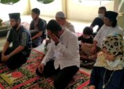 Sebelum Mencoblos, Cep Zamzam Berdoa sambil Terisak di Makam Ayahnya