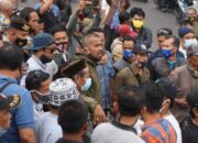 Pendukung Iwan-Iip Kepung KPU Tasikmalaya