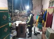 Longsoran Tebing Timpa Dapur Rumah di Cikadongdong