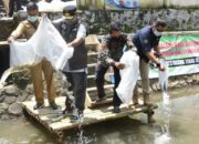 Kang Uu Tebar 77 Ribu Benih Ikan di Tasikmalaya