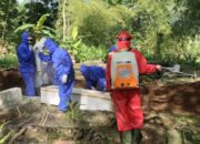 Polisi Makamkan Jenazah Covid-19 di Ciawi