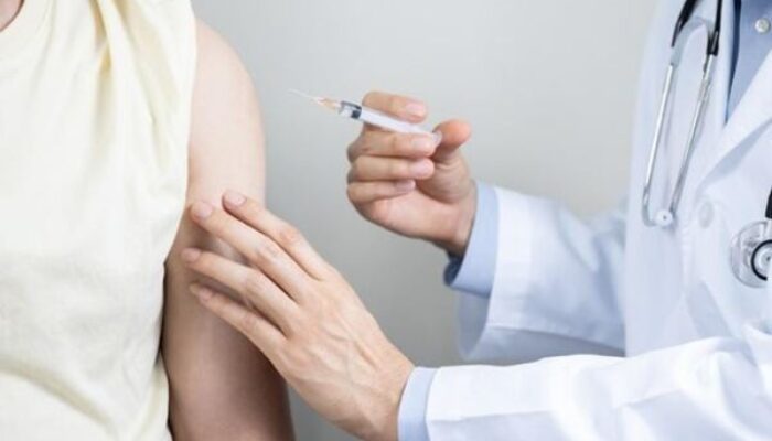 Tahap Pertama Nakes dan Pejabat Publik