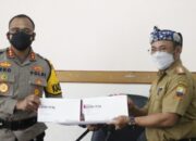 Kapolres Sumedang Berikan Alat Rapid Test Antigen ke Rumah Sakit