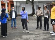 Gunakan Sepeda, Kapolres Banjar Pantau Penerapan PPKM Skala Mikro