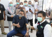 Plt. Wali Kota Tasik Akhirnya Disuntik Vaksin