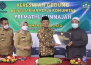 KH. Maman Imanulhaq, Resmikan BLK Pesantren di Sumedang