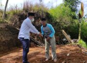 Wabup Deni Jenguk Aki Usin Yang Rumahnya Hangus Terbakar