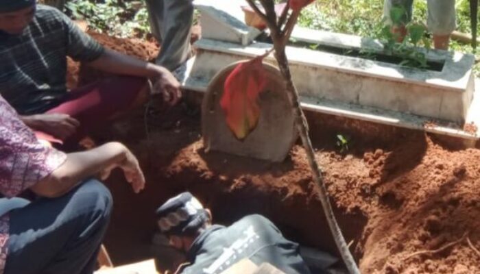 Pemakaman Jenazah Bayi Meninggal dalam Lemari