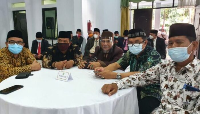 Dorongan Muhammadiyah-NU bagi Ade-Cecep