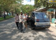 Polisi Berhentikan Kendaraan di Mashudi Tasik