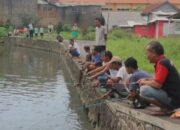 Munggahan Keren Warga Tuguraja Tasik di Sungai Cikalang