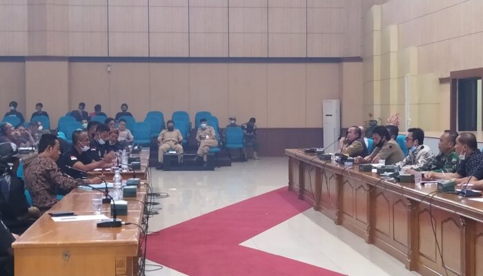 Bukan Kewenangan Komisi III Mencabut Izin Tambang