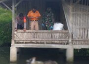 Kepolisian Tangani Jasad Tuan X yang Mengapung di Kolam