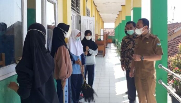 Dinas Pendidikan dan Kebudayaan Terus Pantau Kesiapan Sekolah