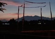 Penampakan Gunung Galunggung Saat Gerhana Bulan Total