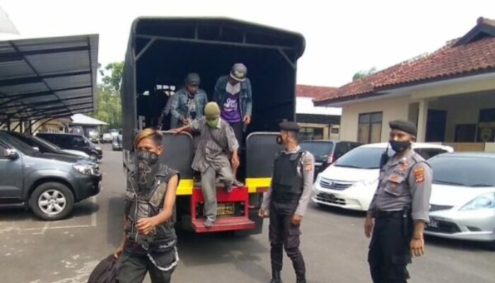 Polisi Tangkap 15 Preman Singaparna