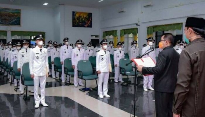 Sumpah Jabatan Para Kepala Desa di Kabupaten Tasik