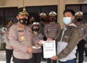 Jalani Vaksinasi di Polres Tasikmalaya, Beruntung Mendapat SIM Gratis