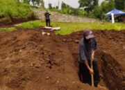 Suami Gali Kuburan Istri Positif COVID-19 di Banten, Peti Dibongkar Jasad Dimandikan Ulang