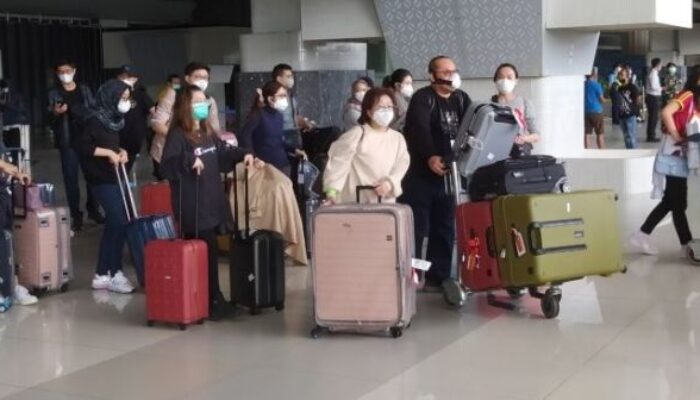 Mesti Dijelaskan Apa Manfaat Terima TKA China pada Masa PPKM Darurat