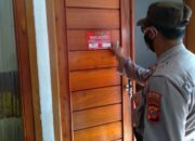 Rumah Warga Sedang Isoman Terpasang Stiker, Dapat Sembako