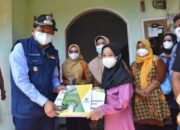 Orangtuanya Meninggal karena Covid-19, Bupati Dony Berikan Bantuan