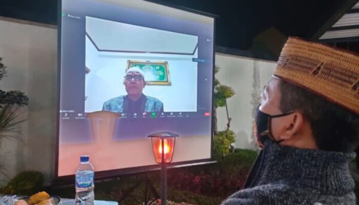 Foto KH. Zainal Musthafa yang Asli Ditemukan, yang Beredar Selama Ini Hanya Lukisan