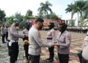 Penghargaan Bagi Dokter dan Personel Polisi Bantu Vaksinasi