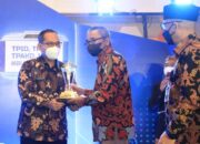 Tiga Daerah Priangan Timur Dapat Trofi Pinunjul dan Ajeg