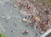 Terjun dari Jembatan Cirahong, Seorang Pria Tewas