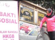 Jumat Berkah, Polisi Borong Dagangan PKL