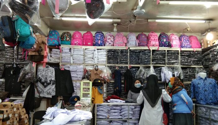 Kota Bandung Siap PTM Terbatas, Harga Seragam Sekolah Stabil