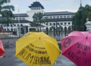 Peduli Iklim, Bandung Berisik Kembali Aksi di Gedung Sate