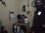 Pesta Miras dan Alat Kontrasepsi di Kamar Kos Ketahuan Polisi
