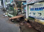 Pagar dan Benteng Warga Jalan Galunggung Kota Tasik ‘Rungkad’ Sebagian Gegara Galian Drainase