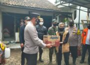 Banjir di Jatinangor, Polisi Bagikan Paket Sembako