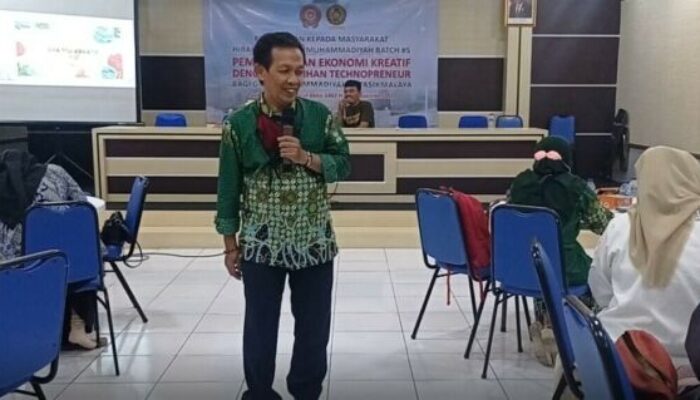 Dosen Umtas Gelar Pemberdayaan Ekonomi Kreatif bagi Guru Muhammadiyah