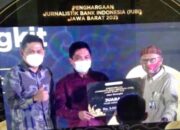 Jejep Falahul Alam, Terima Penghargaan Jurnalistik Bank Indonesia